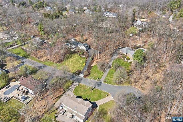 760 Rivenwood Road, Franklin Lakes, NJ 07417