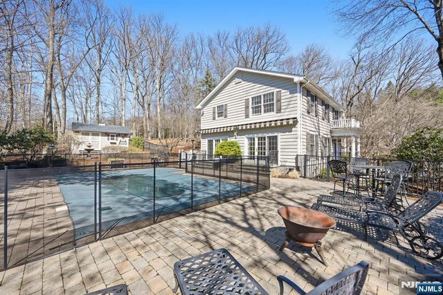 760 Rivenwood Road, Franklin Lakes, NJ 07417