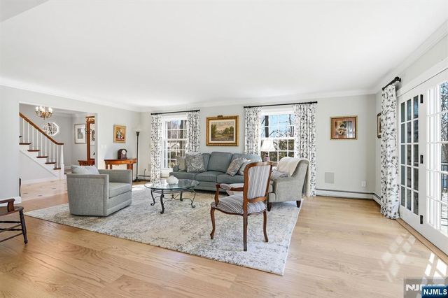 760 Rivenwood Road, Franklin Lakes, NJ 07417