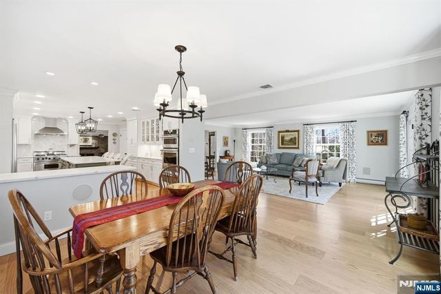 760 Rivenwood Road, Franklin Lakes, NJ 07417