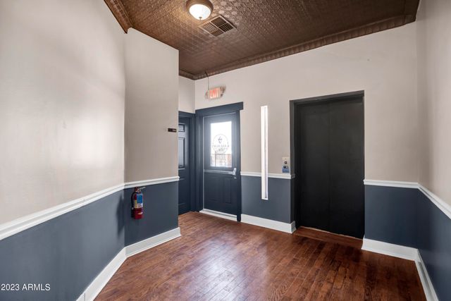 5753 W GLENDALE Avenue 206, Glendale, AZ 85301