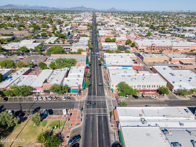 5753 W GLENDALE Avenue 206, Glendale, AZ 85301