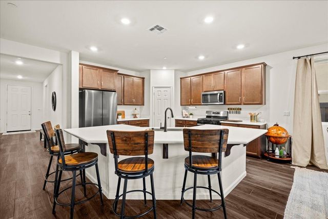 770 Valencia St, Lincoln, CA 95648