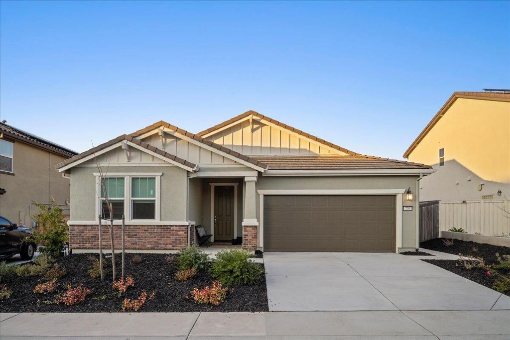 770 Valencia St, Lincoln, CA 95648