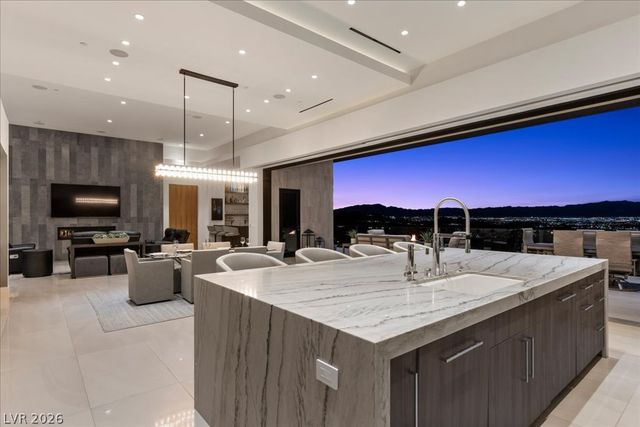 657 Ridgestone Rim Court, Henderson, NV 89012