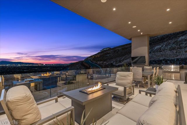 657 Ridgestone Rim Court, Henderson, NV 89012