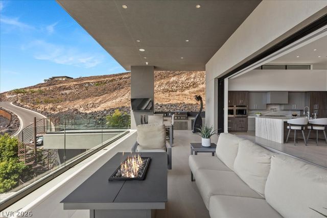 657 Ridgestone Rim Court, Henderson, NV 89012