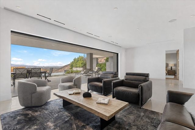657 Ridgestone Rim Court, Henderson, NV 89012