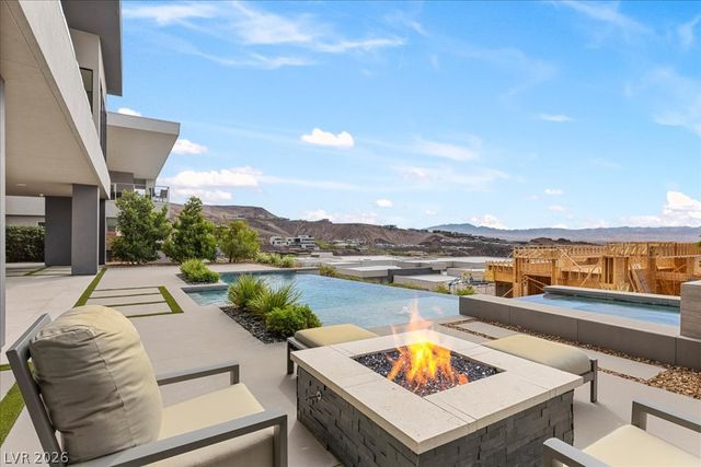 657 Ridgestone Rim Court, Henderson, NV 89012