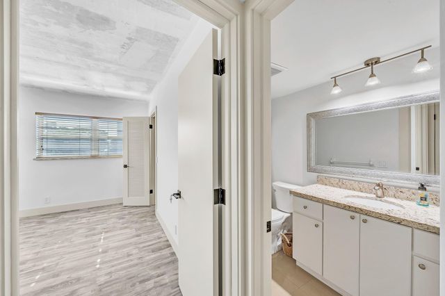 3051 NE 48TH Street 301, Fort Lauderdale, FL 33308