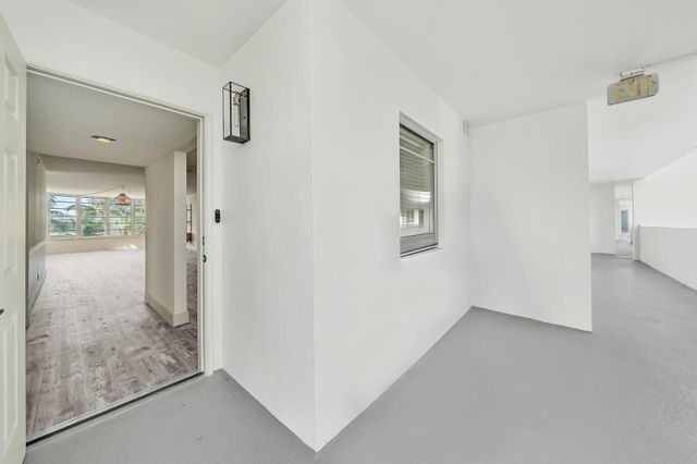 3051 NE 48TH Street 301, Fort Lauderdale, FL 33308