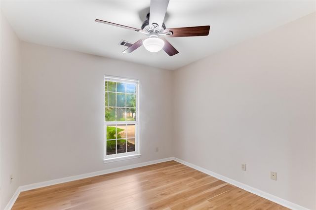 220 Fox XING, Burnet, TX 78611