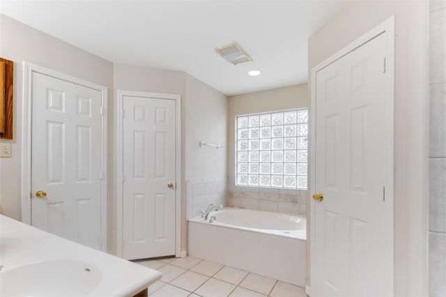 220 Fox XING, Burnet, TX 78611