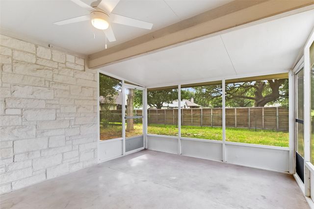 220 Fox XING, Burnet, TX 78611
