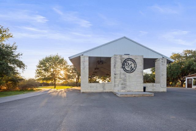 220 Fox XING, Burnet, TX 78611