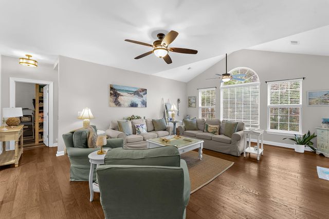 1478 Belcourt Lane, Mount Pleasant, SC 29466