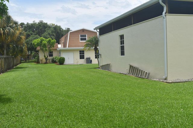 5345 Palm Way, Lake Worth, FL 33463
