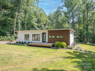 6548 Emerald Isle Drive, Sherrills Ford, NC 28673