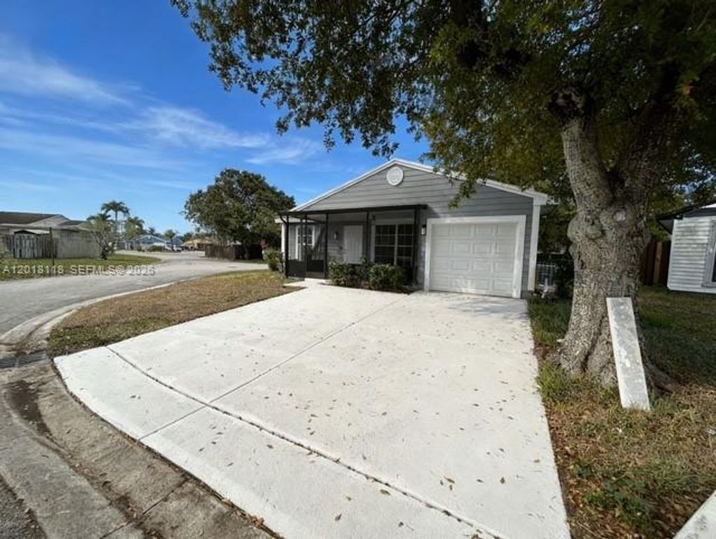 1792 SW 84th Ave, Miramar, FL 33025