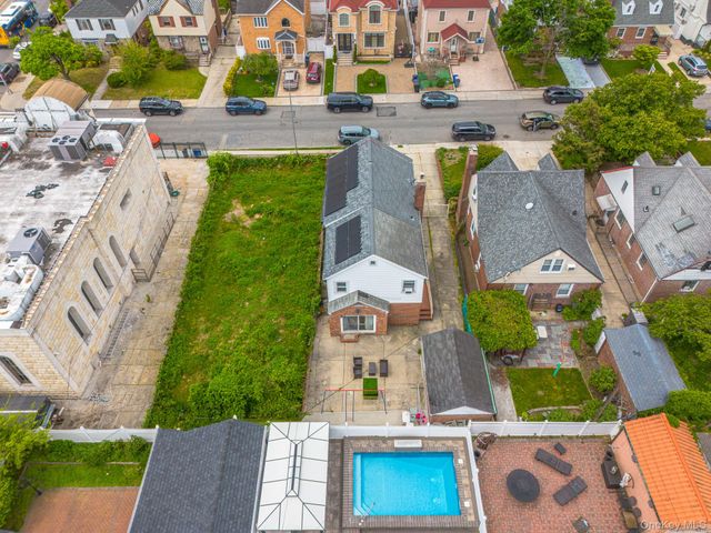 75-75 180th Street, Fresh Meadows, NY 11366