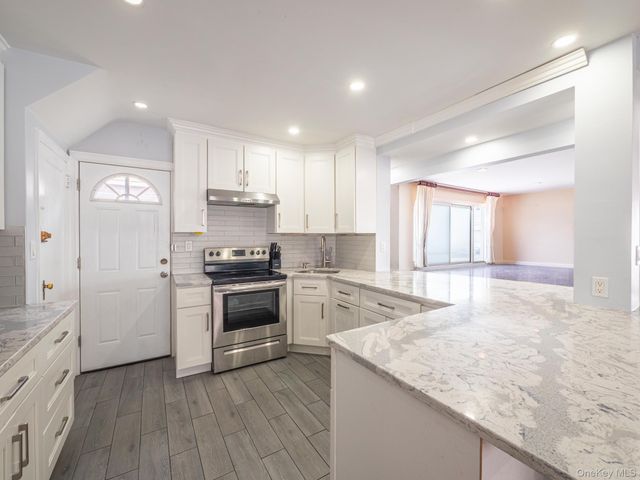 75-75 180th Street, Fresh Meadows, NY 11366
