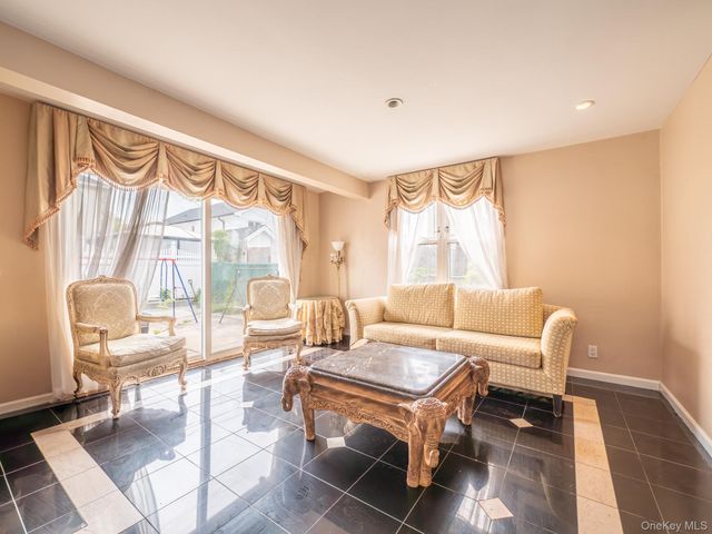 75-75 180th Street, Fresh Meadows, NY 11366