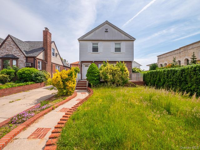 75-75 180th Street, Fresh Meadows, NY 11366