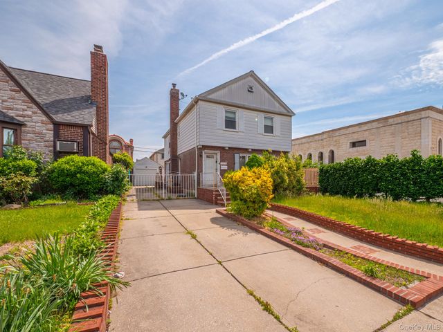 75-75 180th Street, Fresh Meadows, NY 11366