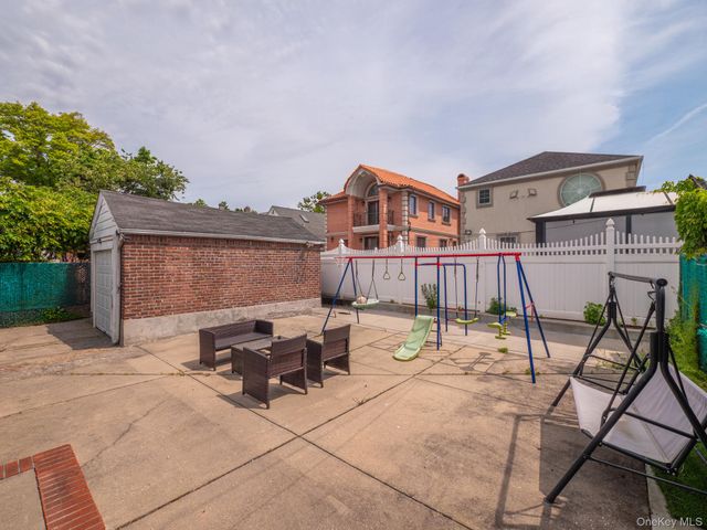 75-75 180th Street, Fresh Meadows, NY 11366