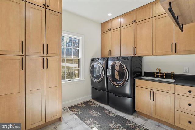 247 MCGUIRE RD, Winchester, VA 22603