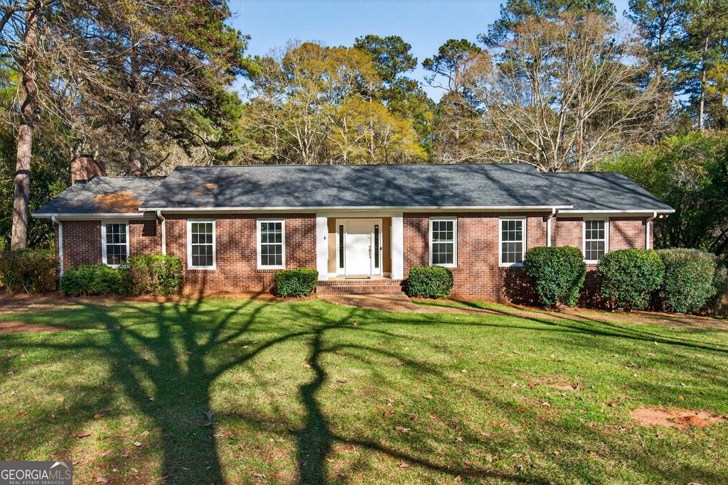217 Baywood Circle, Lagrange, GA 30240