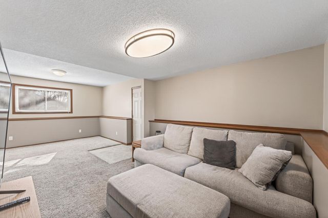 13209 Saratoga Lane N, Champlin, MN 55316