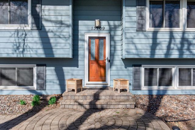 13209 Saratoga Lane N, Champlin, MN 55316