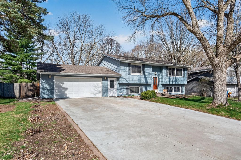 13209 Saratoga Lane N, Champlin, MN 55316