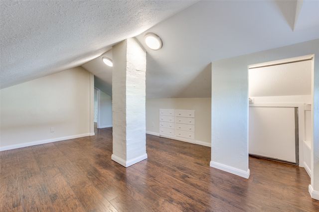 419 N Frances Street, Dallas, TX 75211