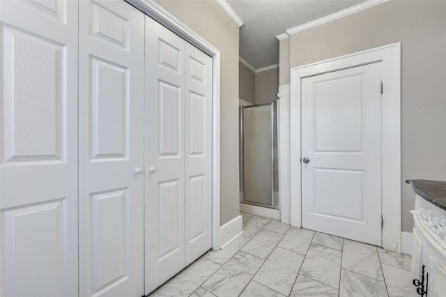 419 N Frances Street, Dallas, TX 75211