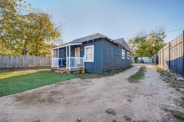 419 N Frances Street, Dallas, TX 75211