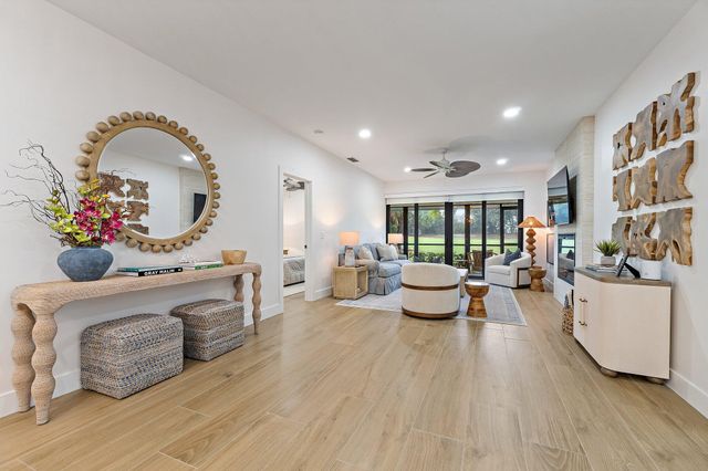 150 Old Meadow Way, Palm Beach Gardens, FL 33418