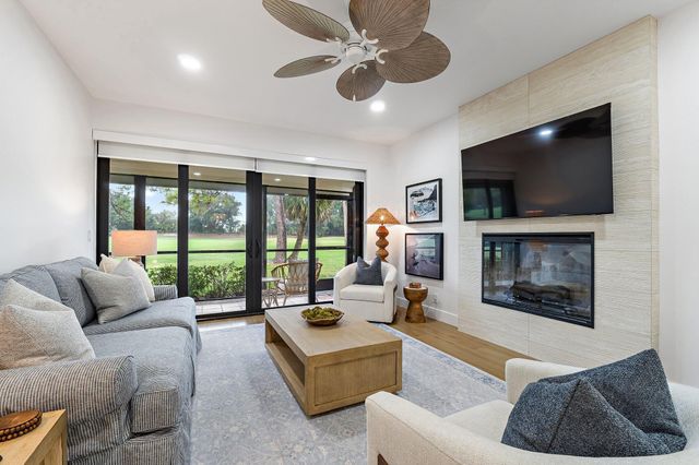 150 Old Meadow Way, Palm Beach Gardens, FL 33418