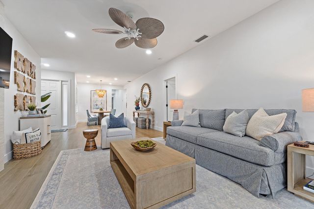 150 Old Meadow Way, Palm Beach Gardens, FL 33418