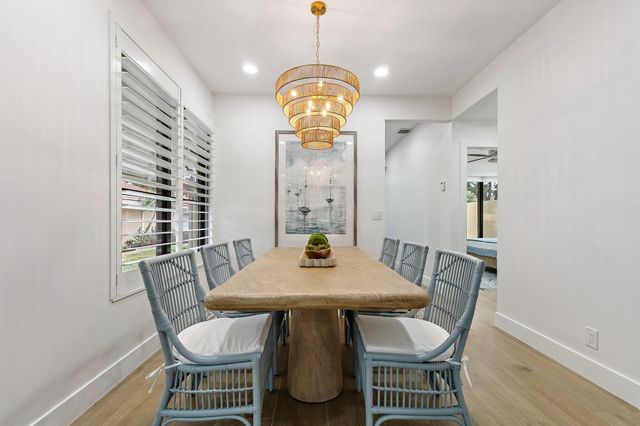 150 Old Meadow Way, Palm Beach Gardens, FL 33418