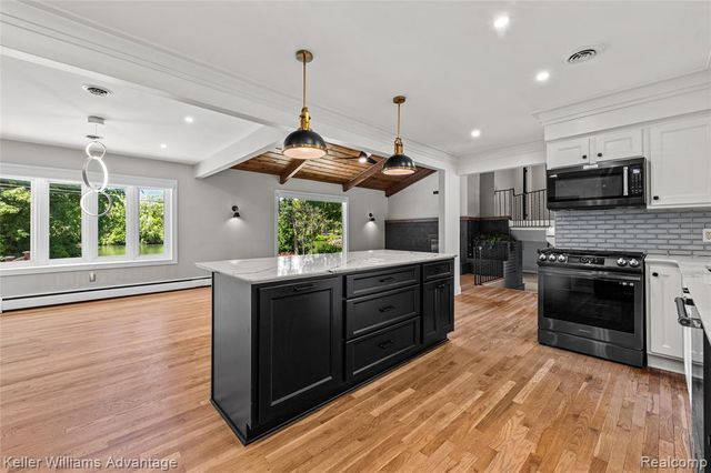 5722 Raven Road, Bloomfield Hills, MI 48301