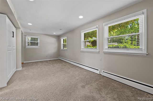 5722 Raven Road, Bloomfield Hills, MI 48301