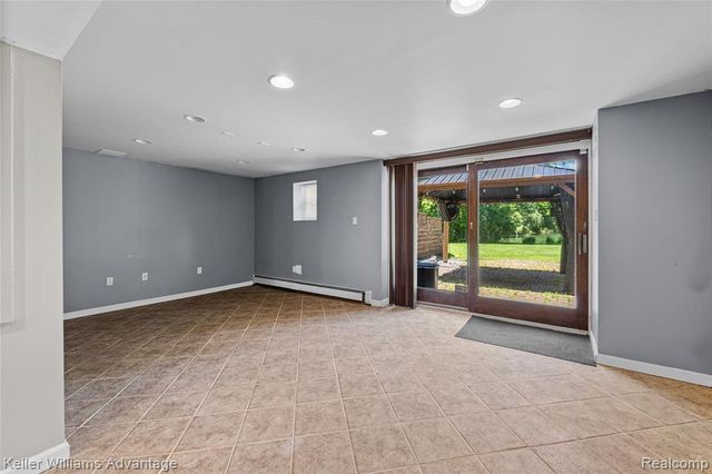 5722 Raven Road, Bloomfield Hills, MI 48301