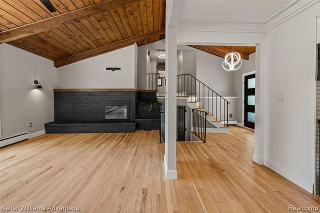 5722 Raven Road, Bloomfield Hills, MI 48301