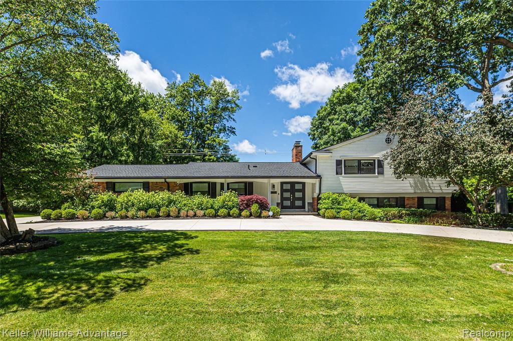 5722 Raven Road, Bloomfield Hills, MI 48301