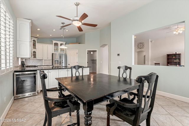 327 W Klinger Canyon Drive, Oro Valley, AZ 85755