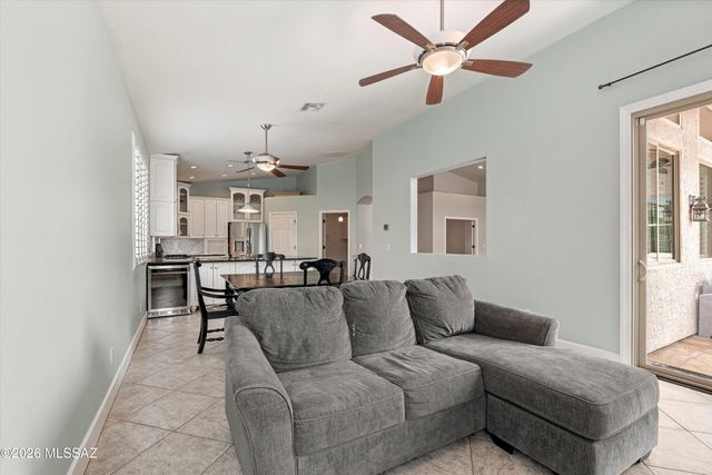 327 W Klinger Canyon Drive, Oro Valley, AZ 85755