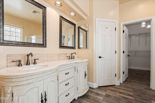 327 W Klinger Canyon Drive, Oro Valley, AZ 85755