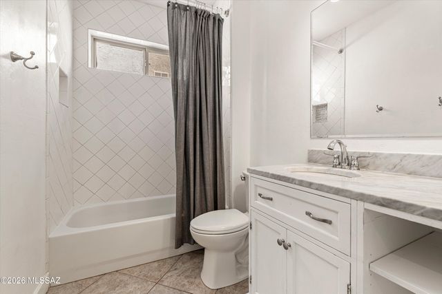 327 W Klinger Canyon Drive, Oro Valley, AZ 85755